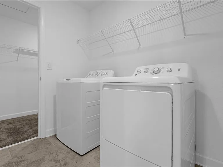 5033 Bessie Ct — Photo 21