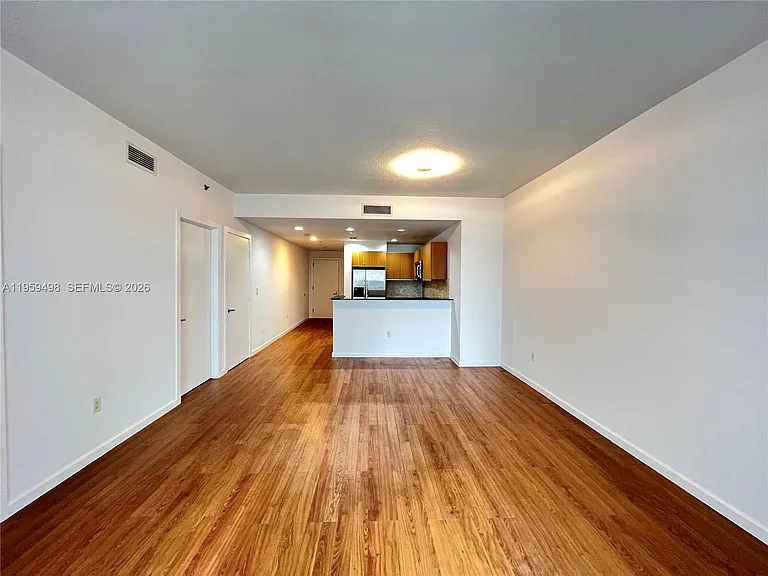 1060 Brickell Ave — Photo 8