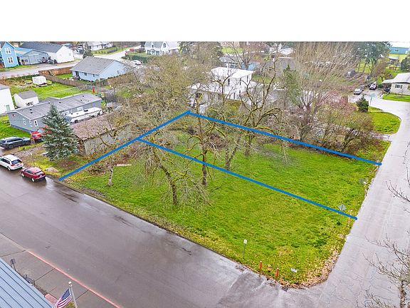 2nd image of 325 S Olive St