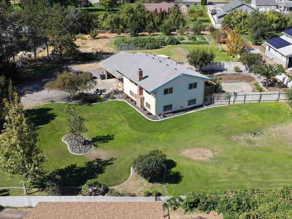 44302 E Alderbrook Ct, West Richland, WA 99353