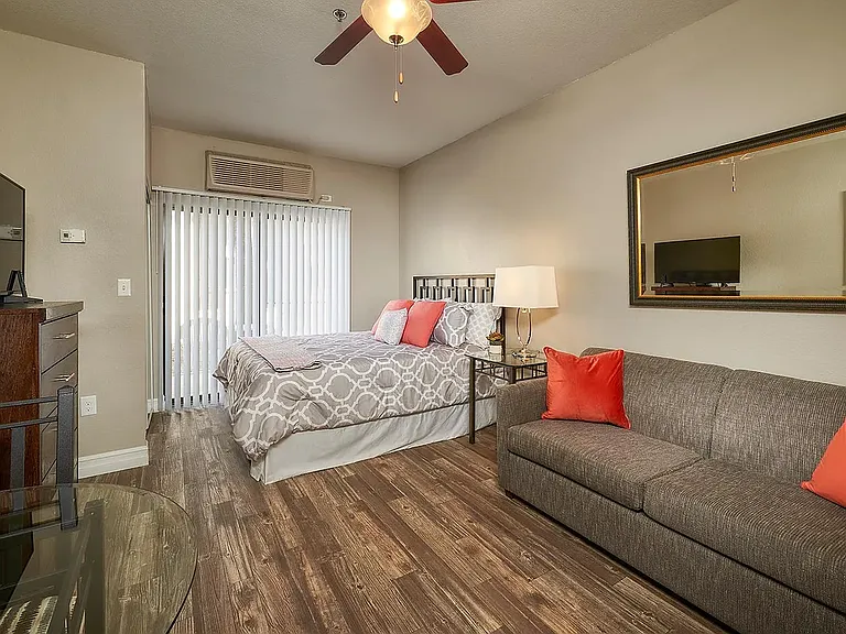 Fiesta Village Furnished Apts — Photo 10
