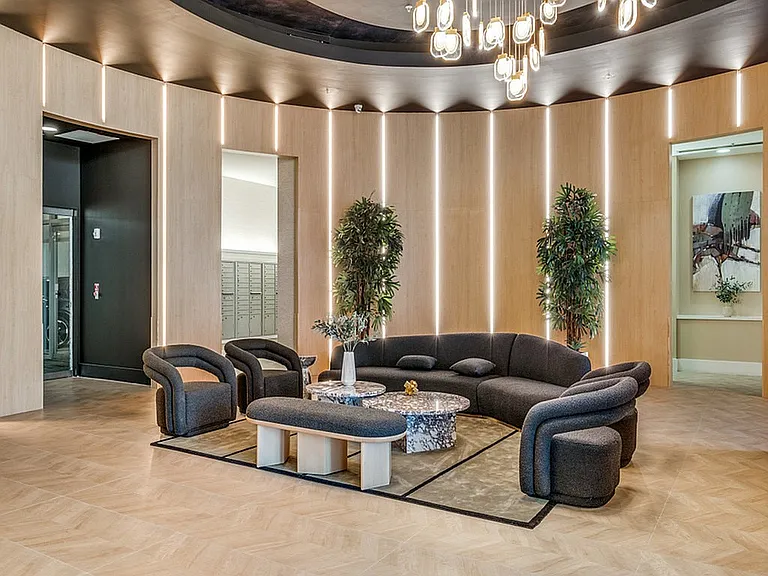 1400 HiLine Resident Lounge