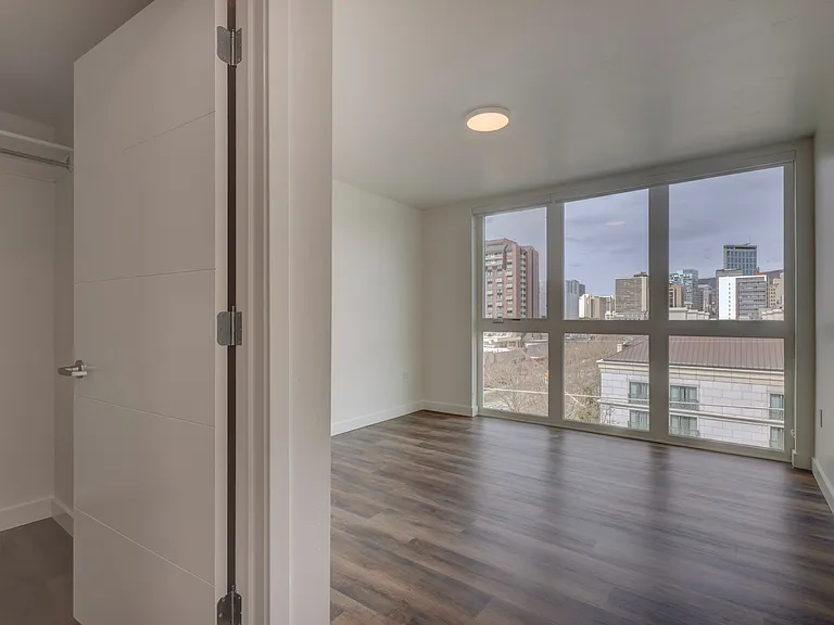 Floor to Ceiling Windows