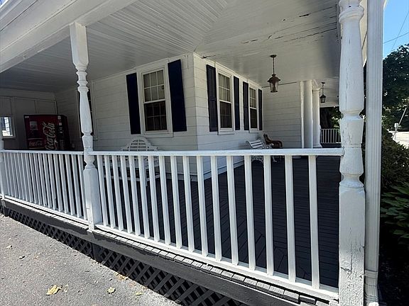 3rd image of 76 High St