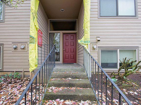 2nd image of 2410 SE Baypoint Dr Unit 64
