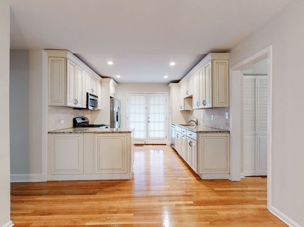 104 S Birchwood Ave #104