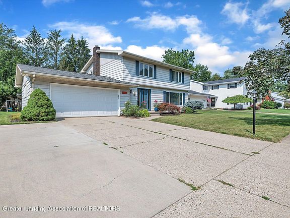 2nd image of 2174 Heritage Ave