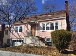 20 Oakcrest Rd, Hyde Park, MA 02136