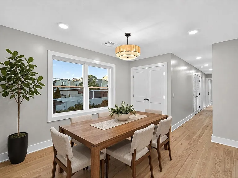 29 W 9th St #1 — Photo 4