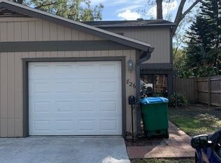 826 Park Lake Cir, Maitland, FL 32751