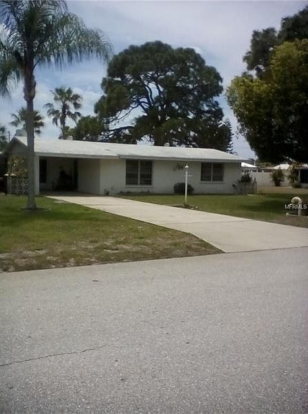 2nd image of 889 E 6th St