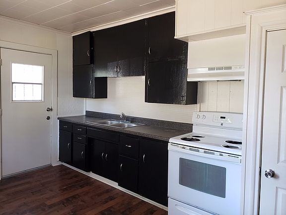2nd image of 1523 Summers St
