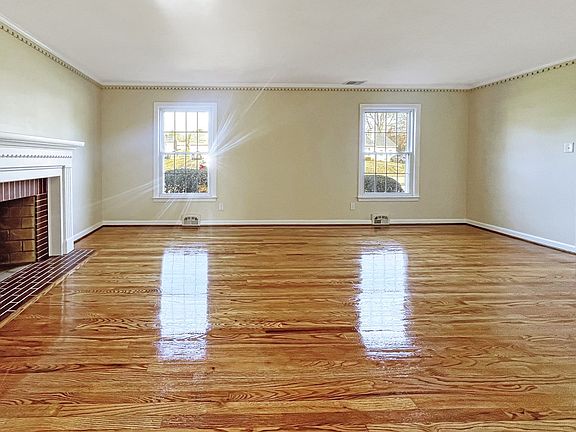 4th image of 122 Wildhurst Ln