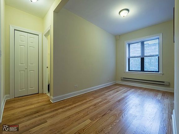 3rd image of 3720 N Pine Grove Ave #3722W2
