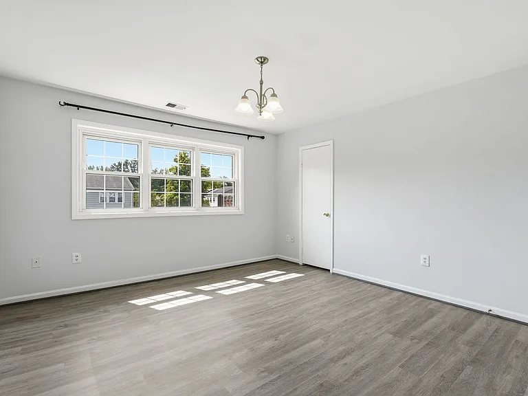 9178 Laurelwood Ct — Photo 28