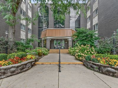 9529 Bronx Ave APT 102, Skokie, IL, 60077