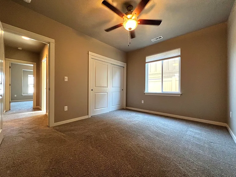 6112 Cottonwood Loop — Photo 9