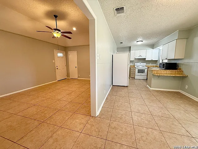 705 Woodcrest Cir — Photo 18