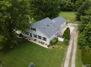5906 Galli Ln, Collinsville, IL 62234
