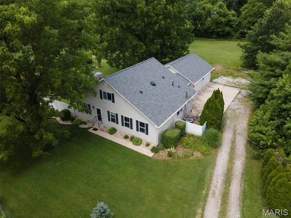 5906 Galli Ln, Collinsville, IL 62234