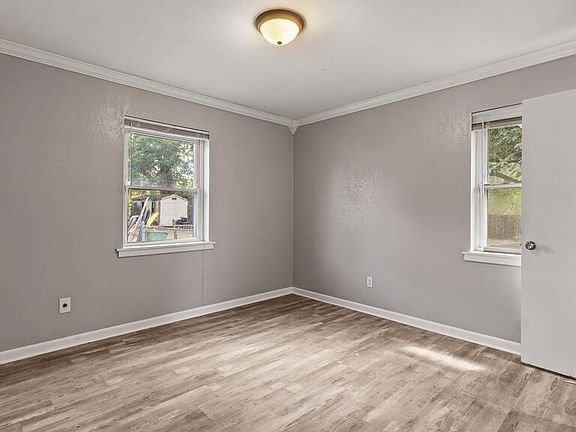 4th image of 3107 Hamilton St