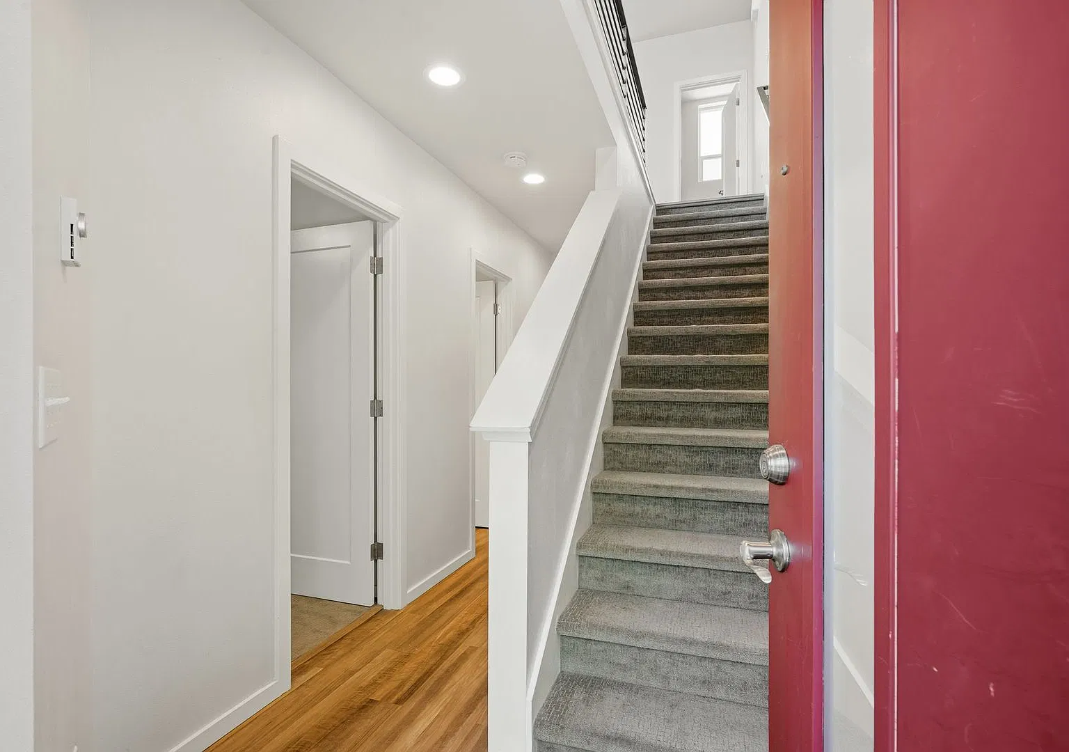 62AVE 62nd Ave Townhomes — Photo 4