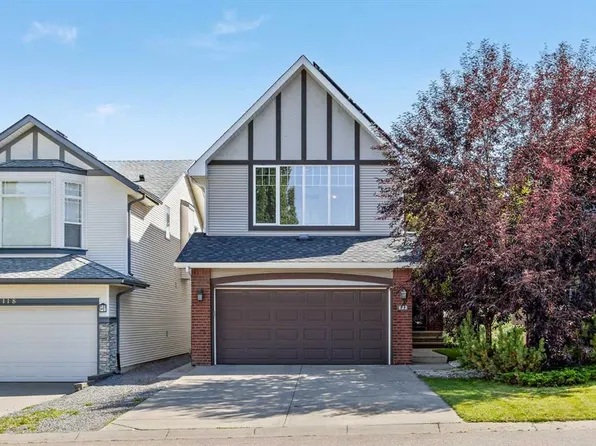 122 NW Springborough Point SW, Calgary, AB T3H 5T5