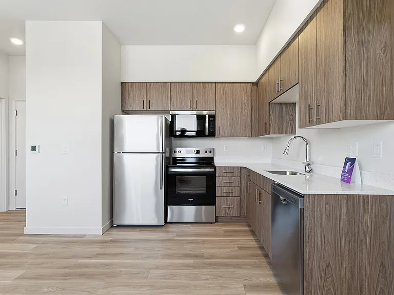 Evergreen Peak Apartments — Photo 38