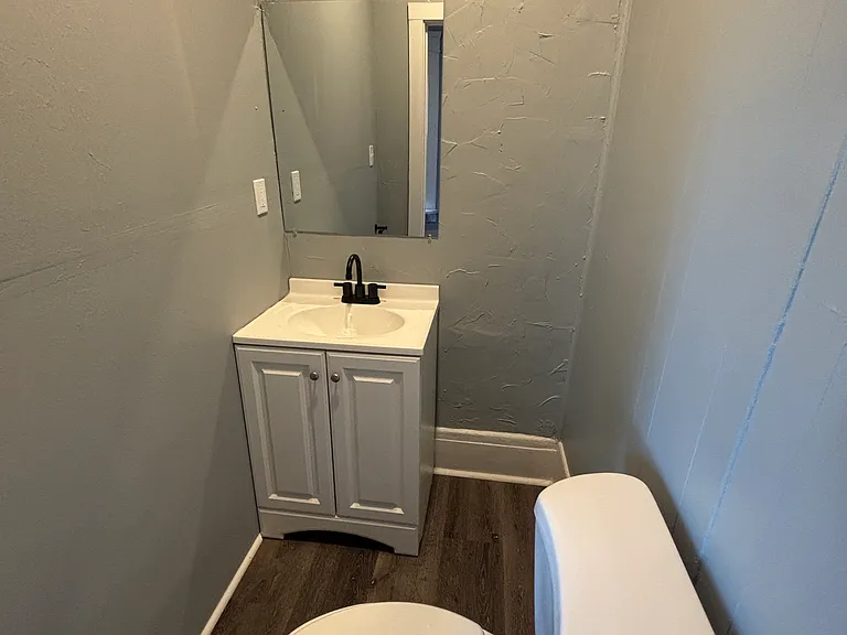 1082 Wooster Rd N — Photo 7