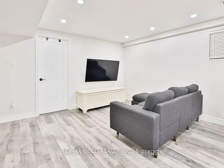 2673 Kingsberry Cres #BASEMENT — Photo 3