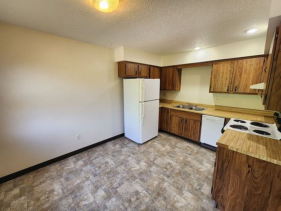 4th image of 9020 13th St W APT 6