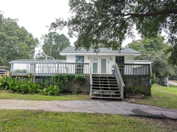 546 Hollaway Cove Rd, Chappells, SC 29037