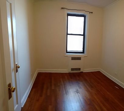 2nd image of 3715 Kings Hwy APT 3H