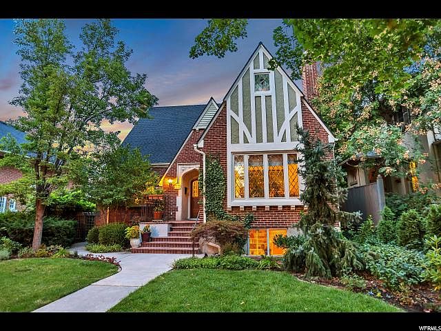1st image of 1419 E Federal Way