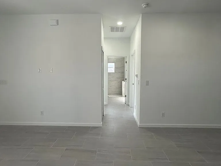 1142 Heron St — Photo 11