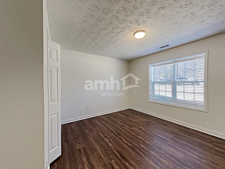 1772 N Oak Dr — Photo 25
