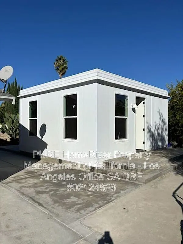 Studio, 1.0 bath, 400 sqft, $1,995 — Photo 1