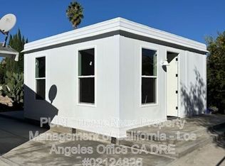 1135 E 67th St, Los Angeles, CA 90001