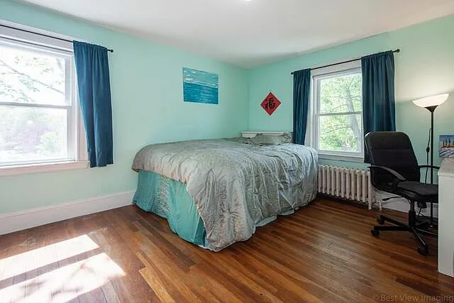 1 bed, 200 sqft, $1,195 — Photo 1