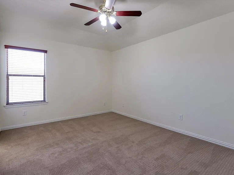 13202 Indigo Creek Ln — Photo 35