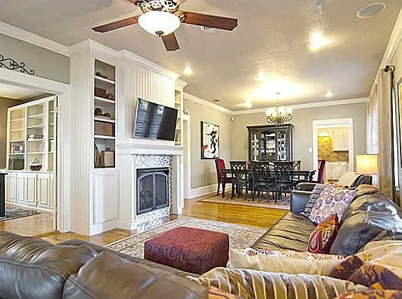 2nd image of 1206 Dorothy Ln