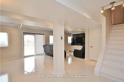 2714 Grand Vista Cir — Photo 20
