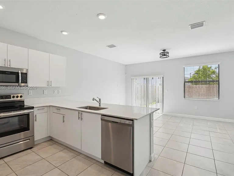 28625 SW 132nd Ct — Photo 7