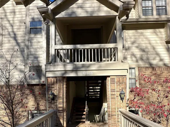 12966 Bryce Canyon Dr APT E, Maryland Heights, MO 63043
