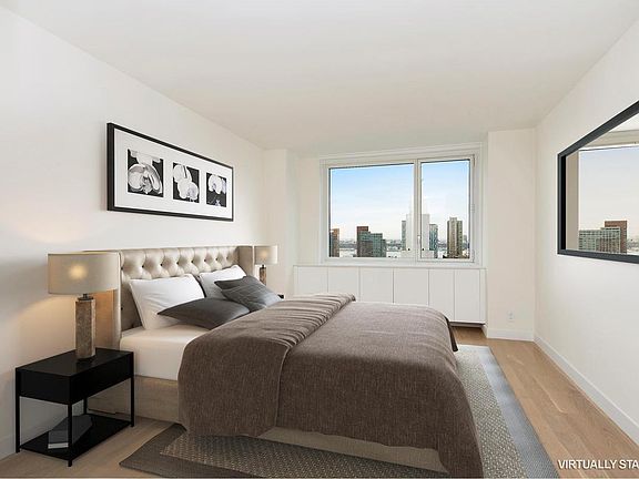 4th image of 301 W 53rd St APT 21E