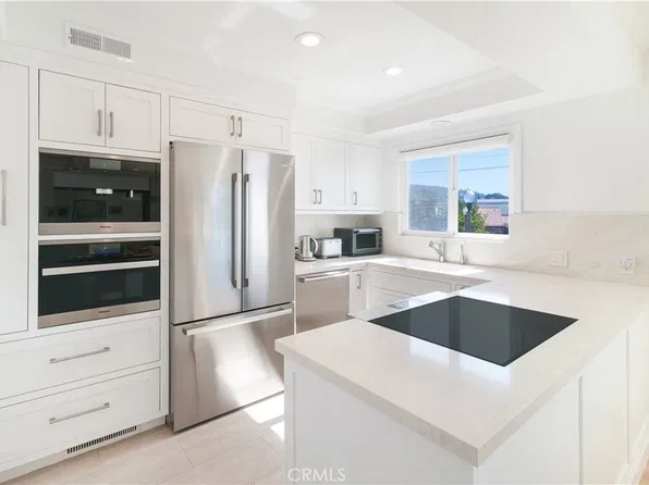 251 Lower Cliff Dr APT 15, Laguna Beach, CA 92651