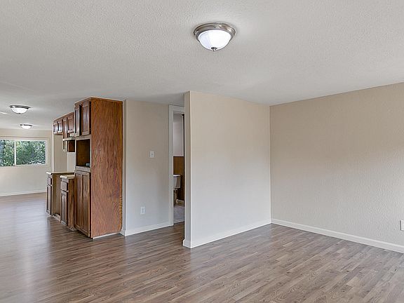 2nd image of 2020 Washington Ave
