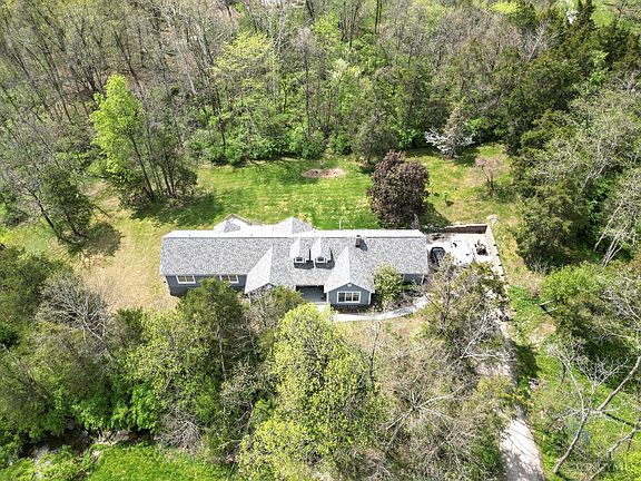 3rd image of 6915 Stillwell Beckett Rd