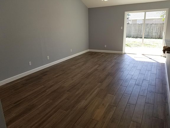 4th image of 4914 Moody Reef St