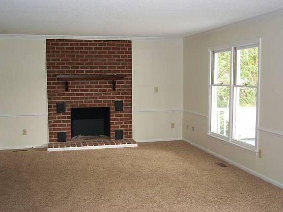 2nd image of 512 Ann St